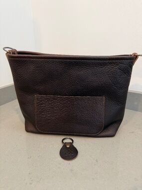 Go Forth Goods Small Avery Crossbody Bag in Mocha